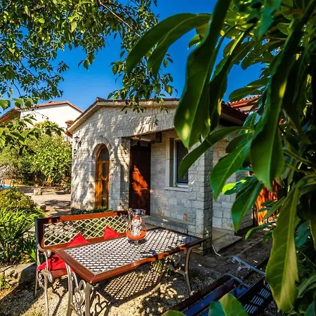 דירה Family-friendly With Swimming Pool Krnica, Marcana - 7357