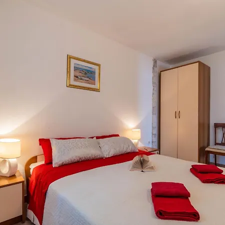 Family-friendly With Swimming Pool Krnica, Marcana - 7357 Daire