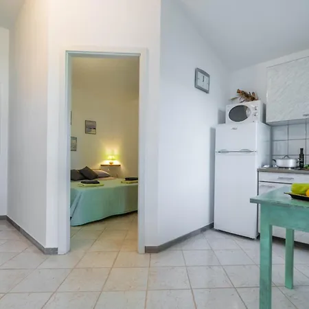 Family-friendly With Swimming Pool Krnica, Marcana - 7357 Daire Krnica