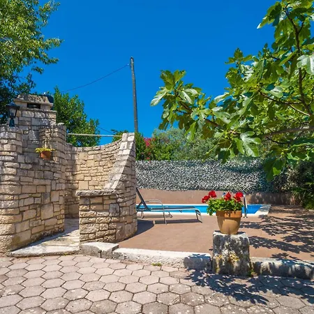 Family-friendly With Swimming Pool Krnica, Marcana - 7357 דירה קרניצה